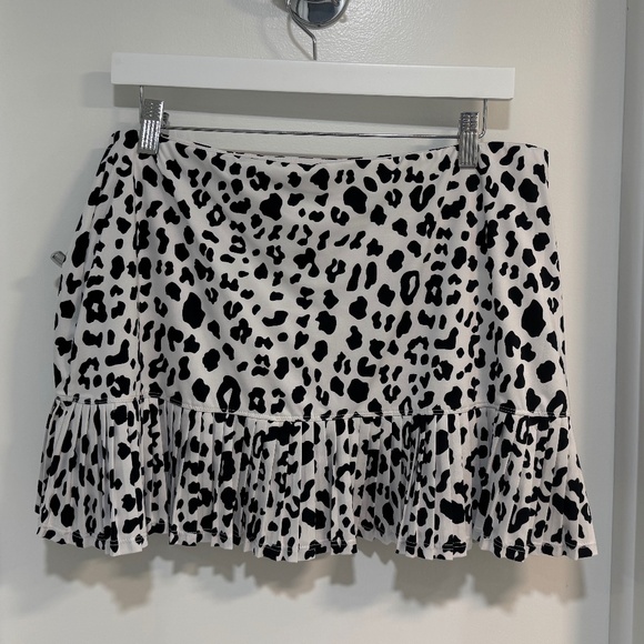 Tail Dresses & Skirts - Tail Black and White Mini Tennis Skirt with Ruffled Hem
